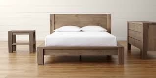 Giường ngủ gỗ xoan đào
